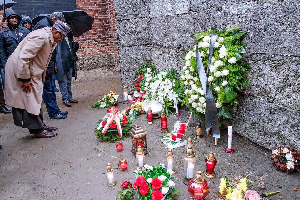 Buhari visits Auschwitz-Birkenau Museum in Poland, pays tribute to Holocaust victims (photos, video) Buhari visits Auschwitz-Birkenau Museum in Poland, pays tribute to Holocaust victims (photos, video)