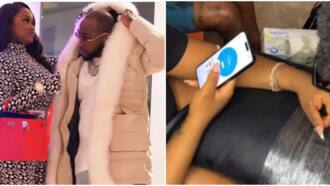 Video Hits Internet As Davido and Chioma Tattoo Each Other’s Names on Fingers With Their Wedding Rings 6 9c95c781149874c3