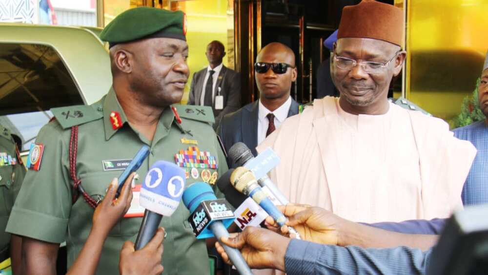 Nasarawa Governor Gives Urgent Task to Chief of Defence Staff - Legit.ng