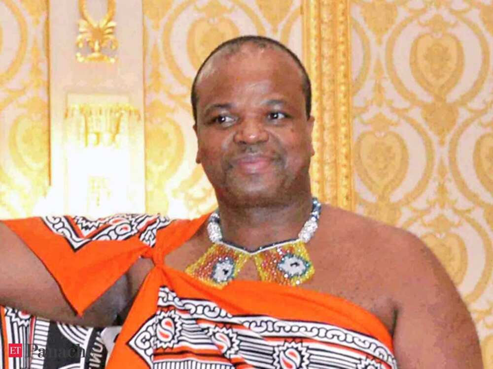 Hotunan hamshakan Sarakuna 6 na Afrika masu matukar arziki a karni na 21 Hotunan hamshakan Sarakuna 6 na Afrika masu matukar arziki a karni na 21