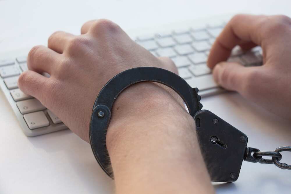 Internet addiction in teens Internet addiction in teens