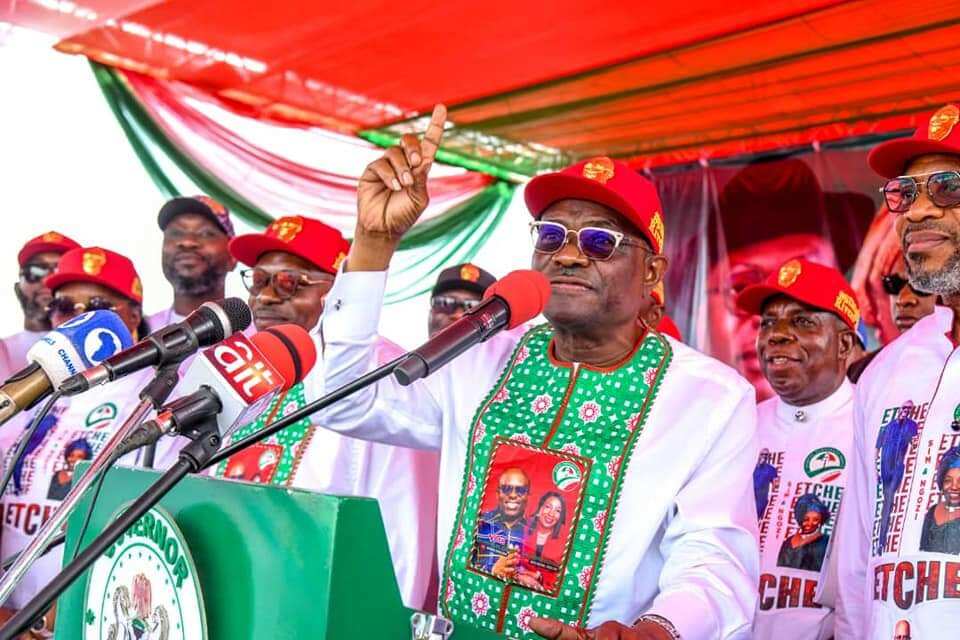 Gwamnan jihar Ribas, Nyesom Wike. Gwamnan jihar Ribas, Nyesom Wike.