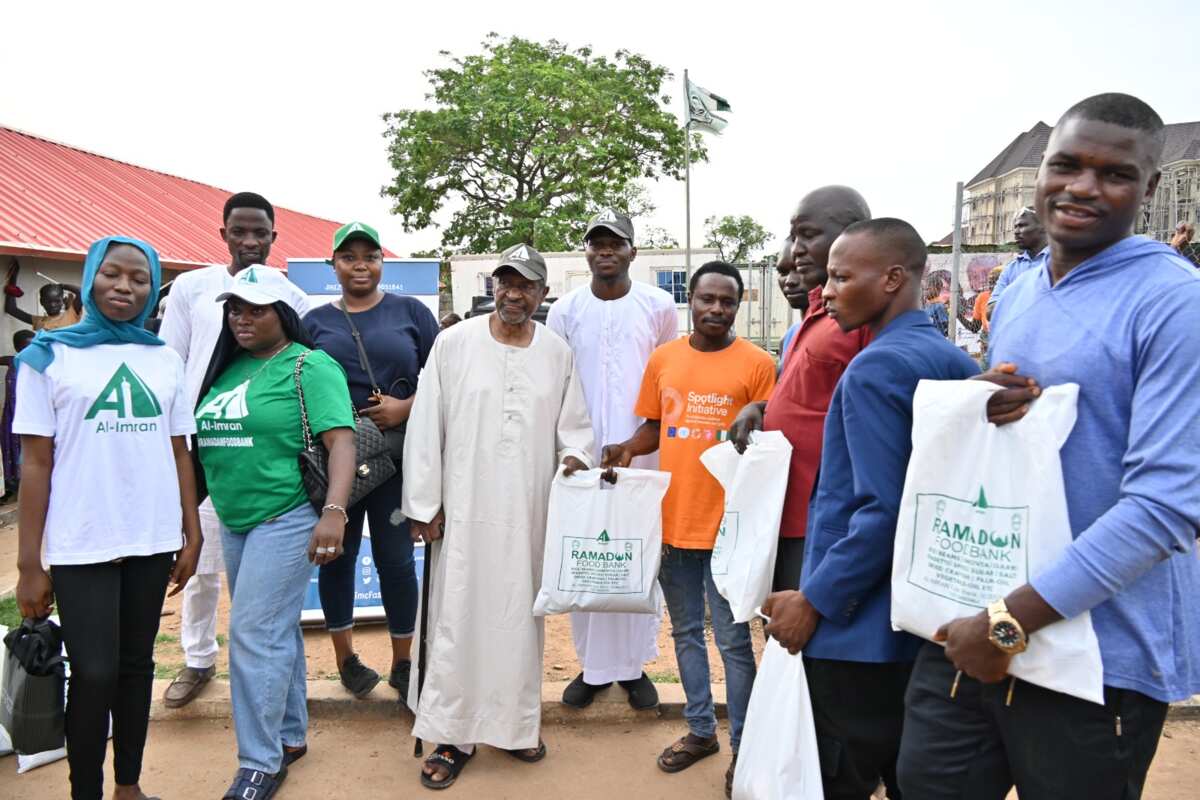 Ramadan: Joy as group distributes food to IDPs in Abuja, gives reasons