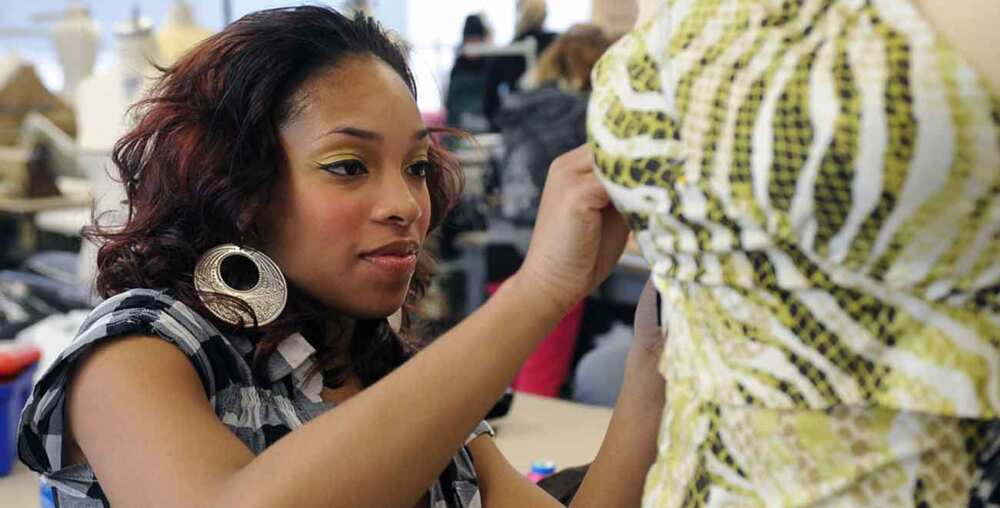 How to enter fashion school in Lagos?