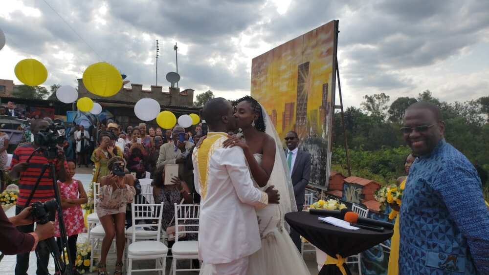 Nairobi couple dazzle in colourful wedding, bride wheeled to venue on handcart