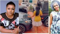 I don't beg for giveaways: Ruth Kadiri stylishly shows off luxury cars, slams Kemi Olunloyo for trolling