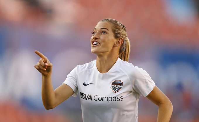 Kealia Ohai to sport 'Watt' last name with her new soccer team