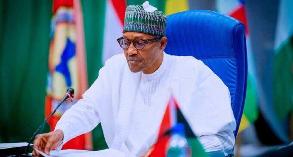 Da Ɗumi-Ɗumi: Buhari Ya Rantsar Da Sabbin Sakatarorin Dindindin 5 Da Ɗumi-Ɗumi: Buhari Ya Rantsar Da Sabbin Sakatarorin Dindindin 5