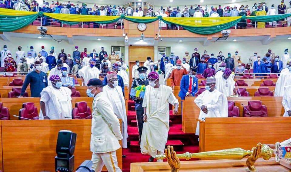 Lagos governor Sanwo-Olu presents N1.2trn budget for 2021