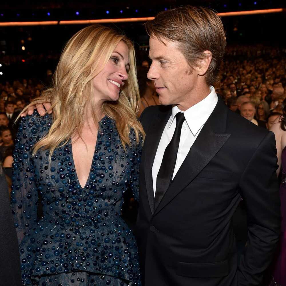 Who is Julia Roberts married to?