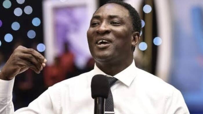 Prophet Jeremiah Fufeyin exposed Man with four wives and over 10 children lying to be a single dad