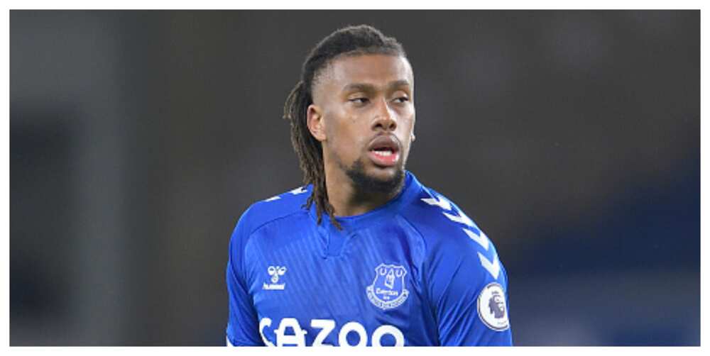 Super Eagles legend Kanu slams Arsenal for offloading Iwobi to Everton