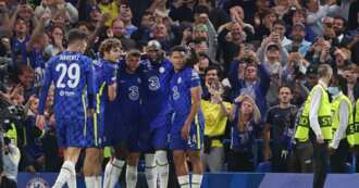 Romelu Lukaku celebrates with teammates after scoring their 1st goal during the UEFA Champions League group H match against Zenit St. Petersburg. (Photo by Charlotte Wilson/Offside/Offside via Getty Images)