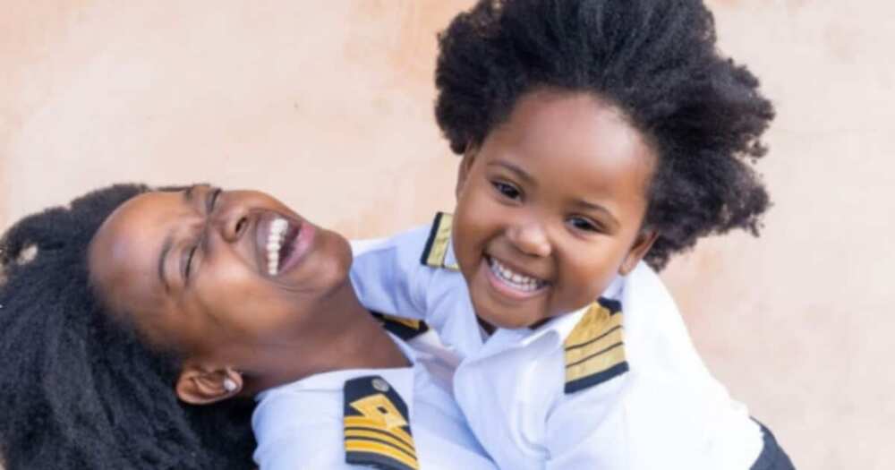 Sweet Little Girl Dresses Like Ship Navigator Mom for Career Day: “Ahoy Captain Sama”