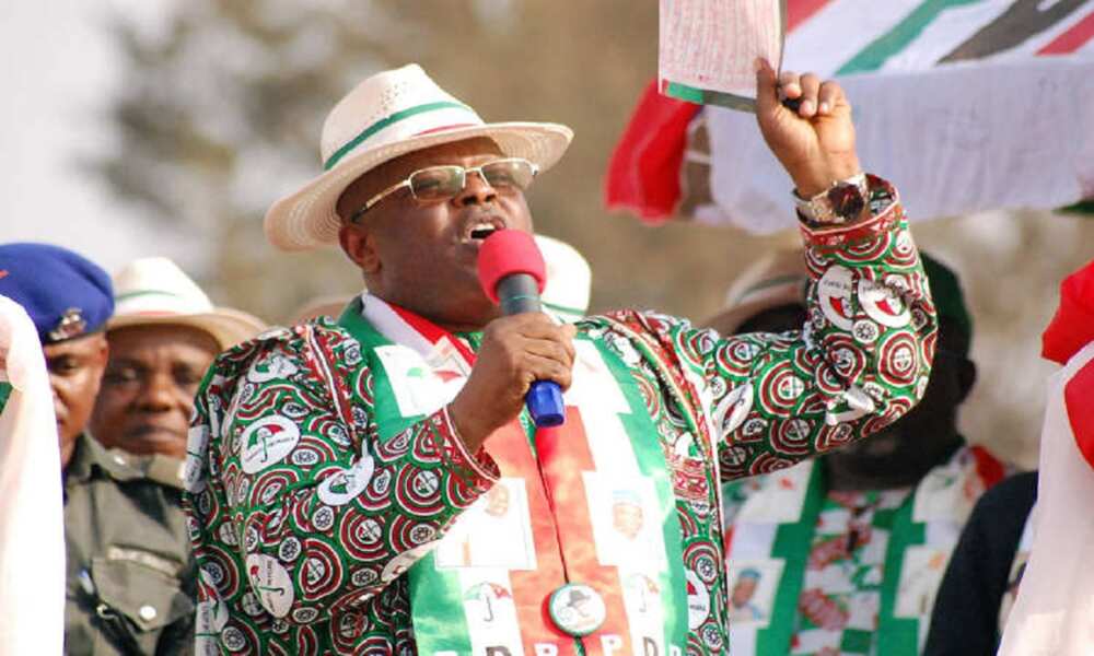 Jam’iyyar PDP na shirin yin taro a dalilin yunkurin sauya-shekar Dave Umahi Jam’iyyar PDP na shirin yin taro a dalilin yunkurin sauya-shekar Dave Umahi