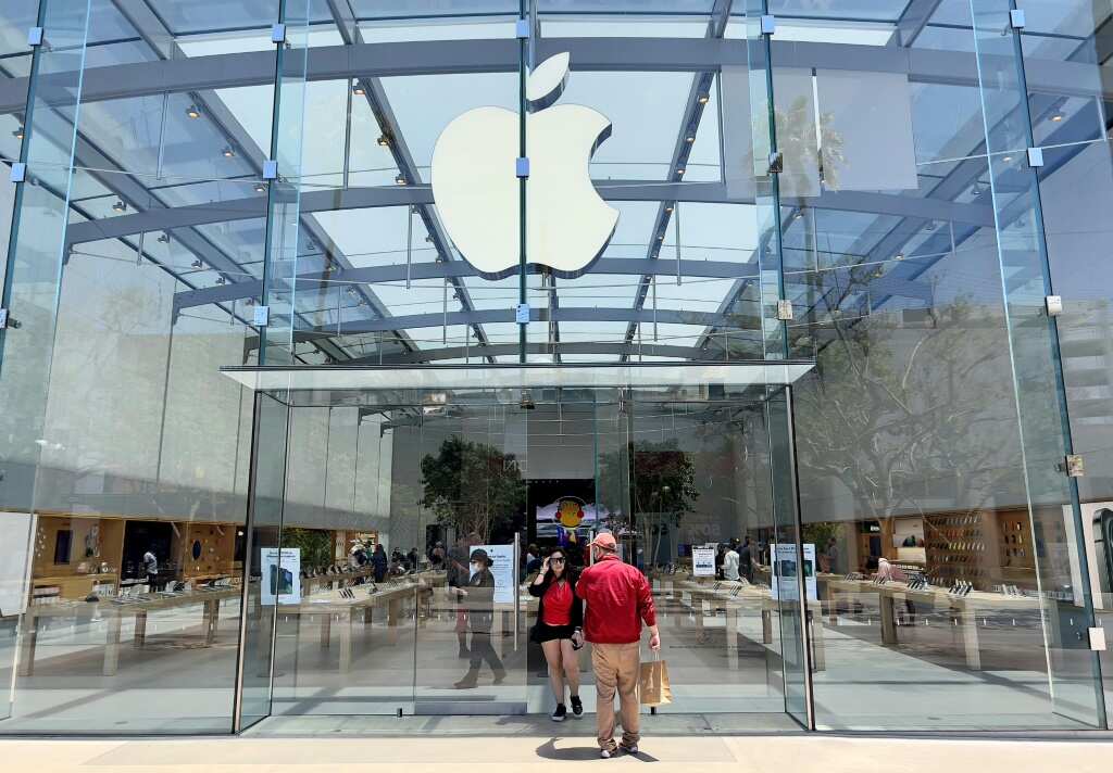 Apple reports solid profits, but iPhone sales miss estimates