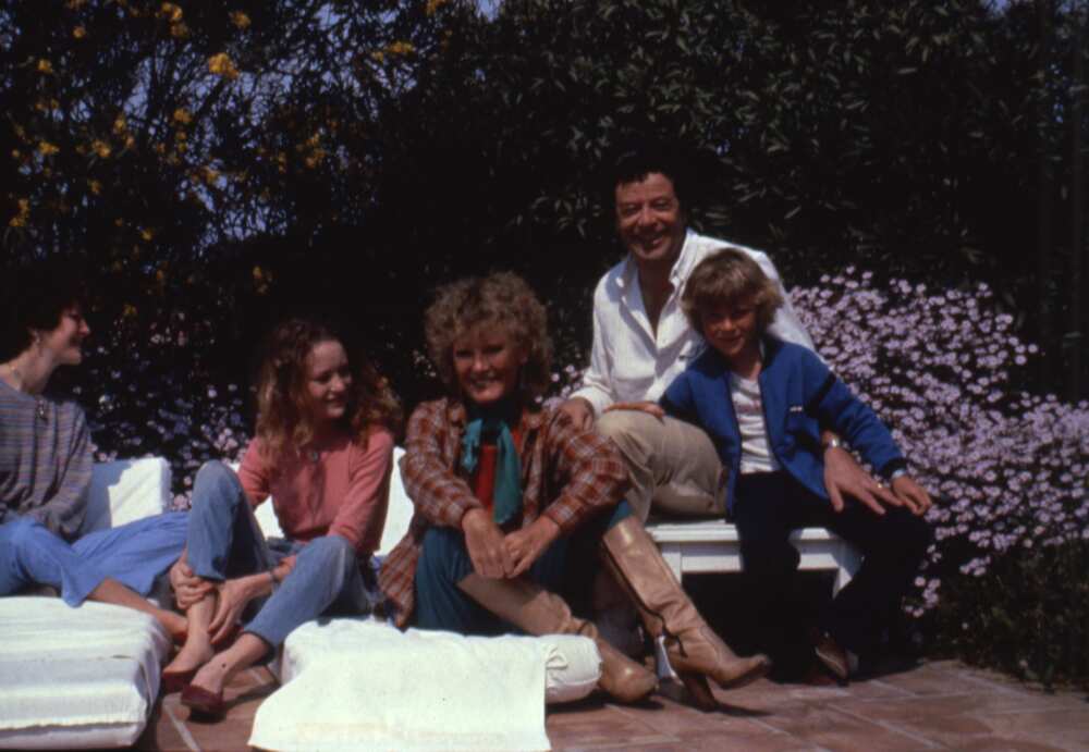 Petula Clark avec son mari Claude Wolff et leurs enfants Petula Clark avec son mari Claude Wolff et leurs enfants