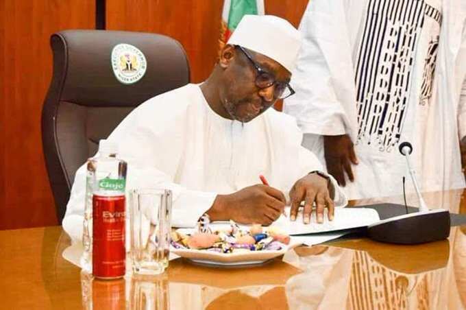 Recession: Niger Government Set to Slash Workers' Salaries by 50%