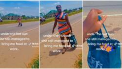 "You're blessed": Pretty lady ignores hot sun, takes food to her man at work, video stirs massive reactions