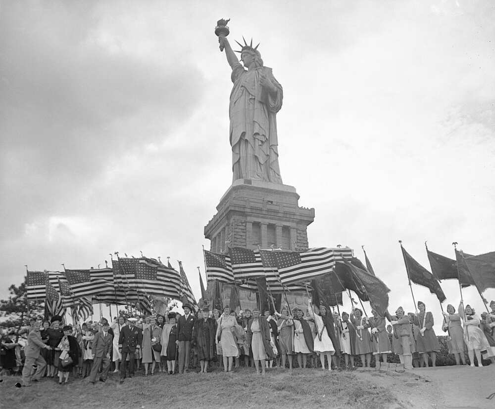 L'immense taille de la statue de la liberté L'immense taille de la statue de la liberté