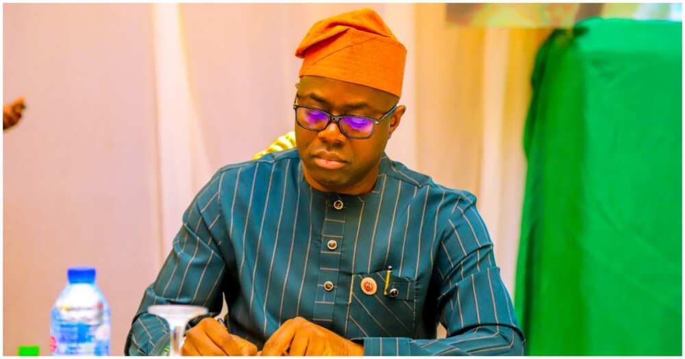 Makinde/Dissolve cabinet, Political appointees/State executives