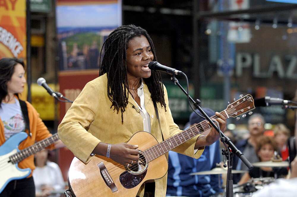 Tracy Chapman performs at a concert