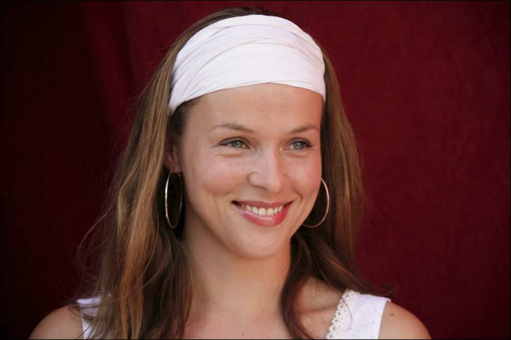 Lucie Jeanne ou Sous le soleil: Biographie, Filmographie et Vie privée Lucie Jeanne ou Sous le soleil: Biographie, Filmographie et Vie privée