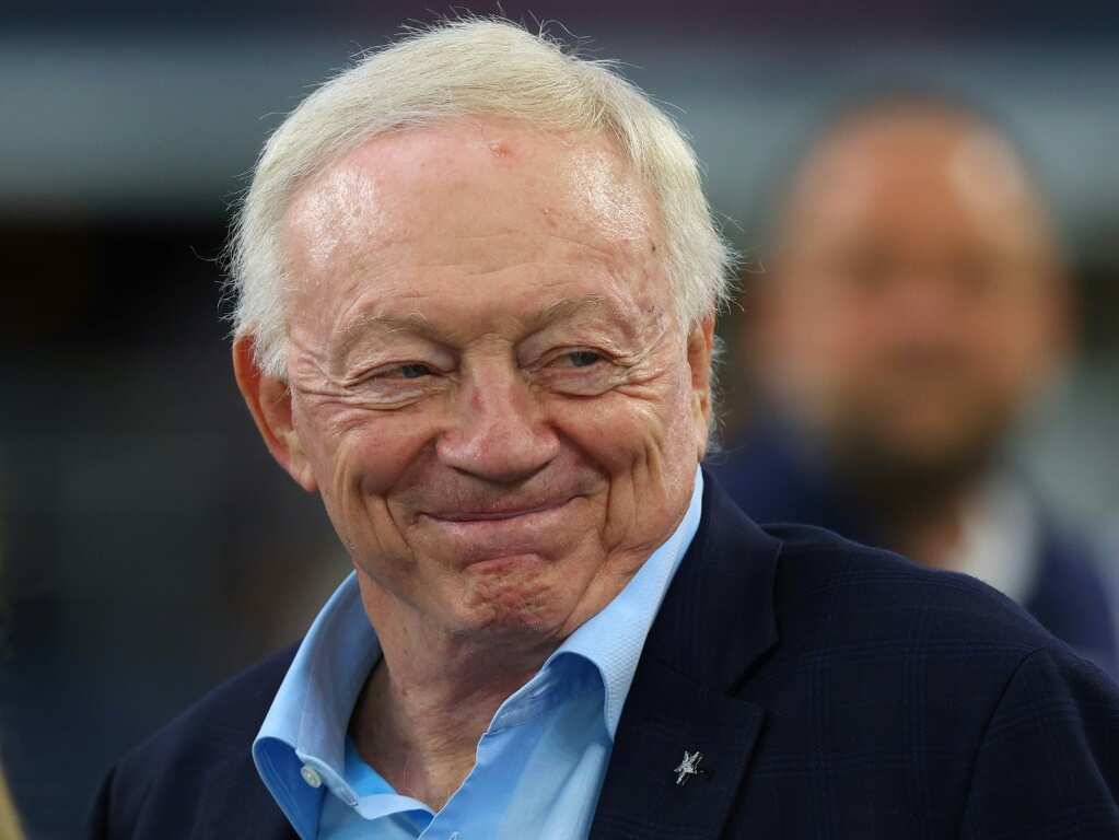 Cowboys retain title of NFL's most valuable team - Forbes