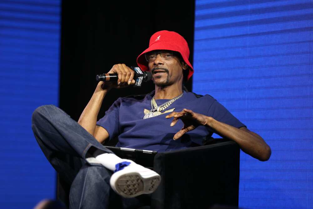Snoop Dogg bio age, height, real name, net worth, wife, kids (2022)
