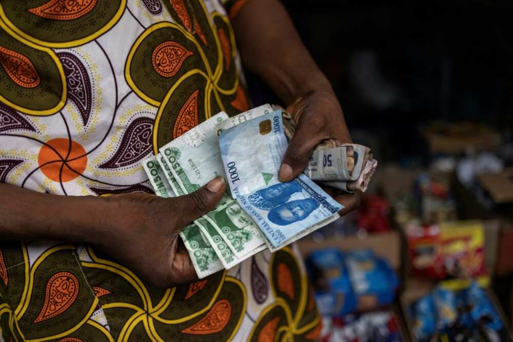 Nigeria's central bank has loosened control on the exchange rate for the naira against foreign currencies