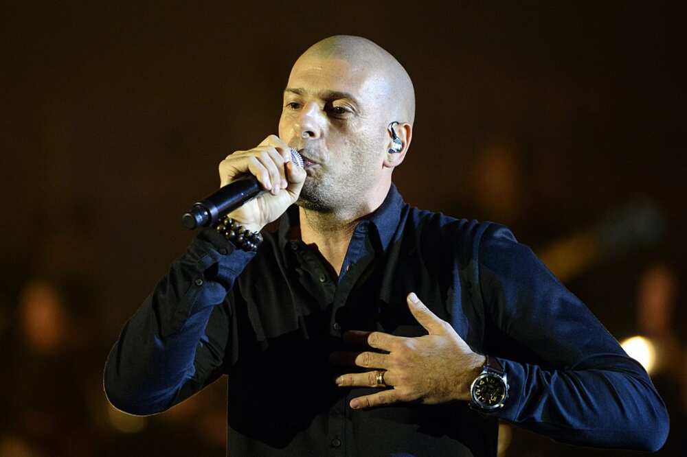 Akhenaton: La biographie pharaonique du rappeur du groupe IAM Akhenaton: La biographie pharaonique du rappeur du groupe IAM
