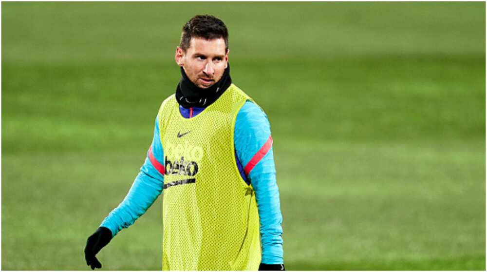 Lionel Messi: PSG present Argentine with odd contract to beat Man City to transfer