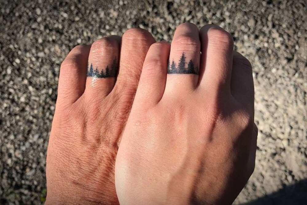 How long will finger tattoos last?