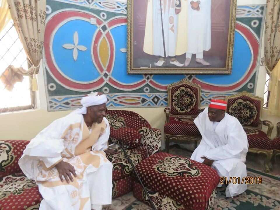 Sarkin Karaye ya daga darajar mahaifin Sanata Rabiu Kwankwaso a masarautarsa