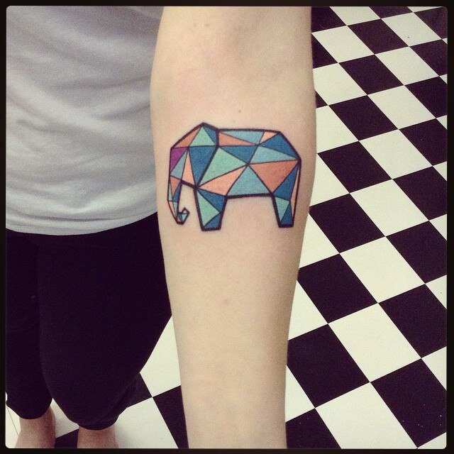 Elephant tattoo: geometry