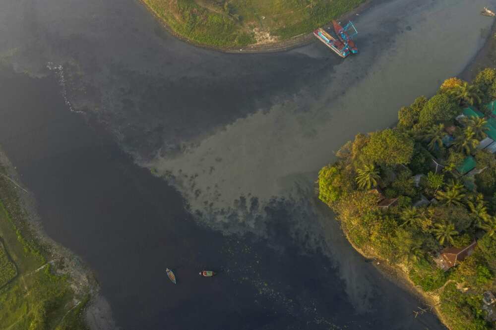 Water samples from the Buriganga river found chromium and cadmium levels over six times the World Health Organization's recommended maximums Water samples from the Buriganga river found chromium and cadmium levels over six times the World Health Organization's recommended maximums