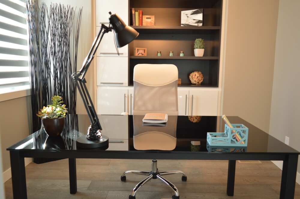 15 types of office equipment and supplies and their uses (pictures) 