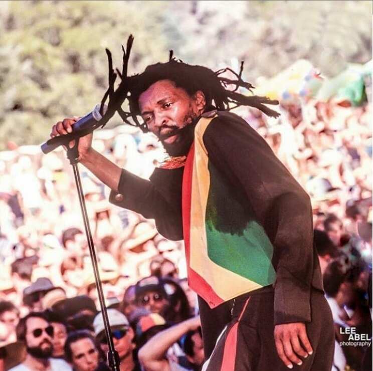 Lucky Dube performing his songs