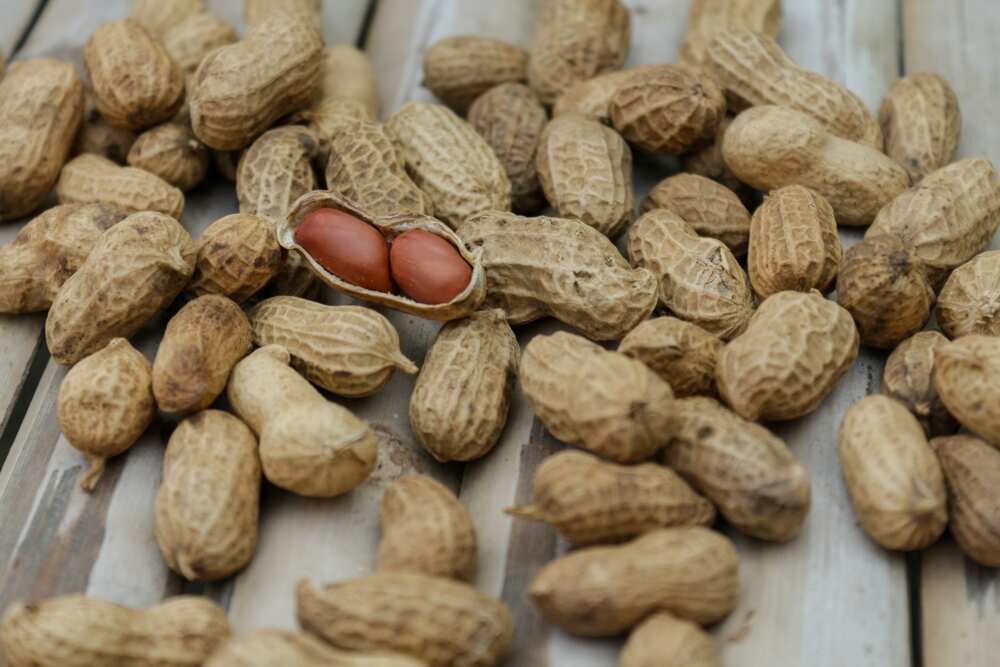 Groundnut benefits and disadvantages