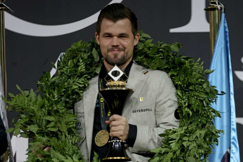 Magnus Carlsen defends World Chess Championship crown