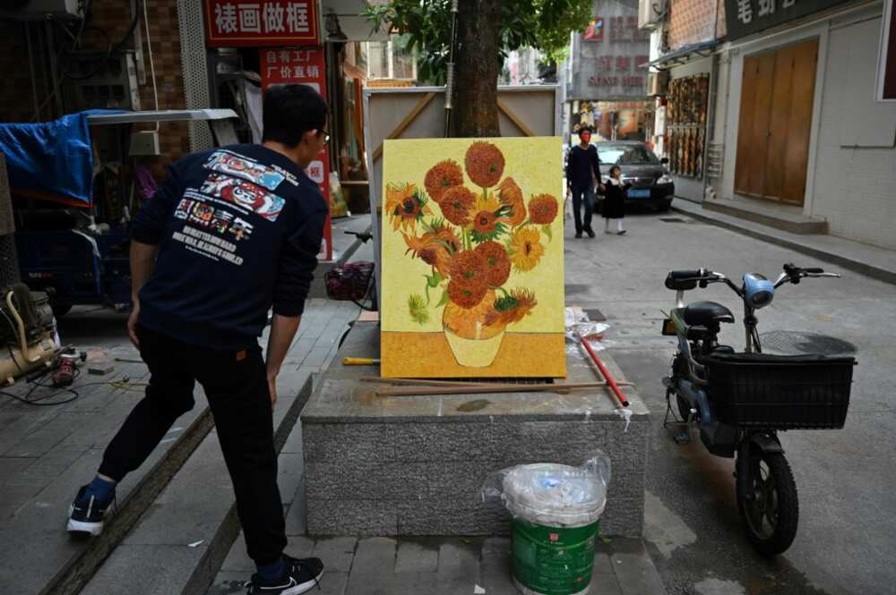 Dafen has been producing near-perfect copies of timeless masterpieces for years Dafen has been producing near-perfect copies of timeless masterpieces for years