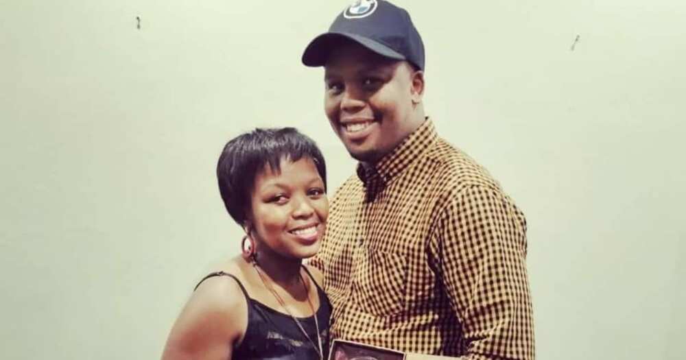 Mzansi man celebrates 8 years of marriage: "Our wedding cost R900"