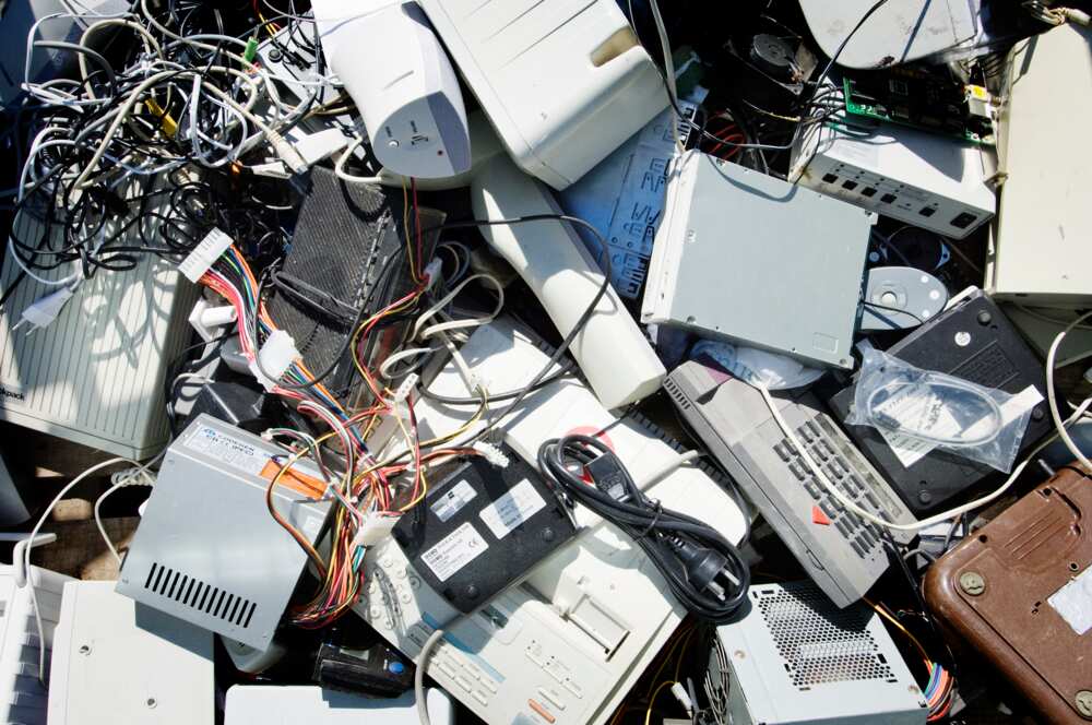 Electronic waste, FG