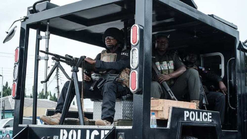 Yanzu-yanzu: 'Yan sanda sun damke mutum 6 da ake zargin 'yan Boko Haram ne Yanzu-yanzu: 'Yan sanda sun damke mutum 6 da ake zargin 'yan Boko Haram ne