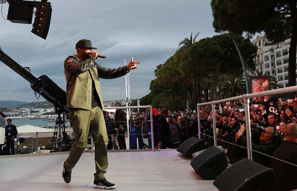 Le rappeur français Booba pendant la 67e édition du Festival de Cannes à Cannes, dans le sud de la France, le 19 mai 2014. AFP PHOTO / LOIC VENANCE (Crédit photo devrait lire LOIC VENANCE/AFP via Getty Images)