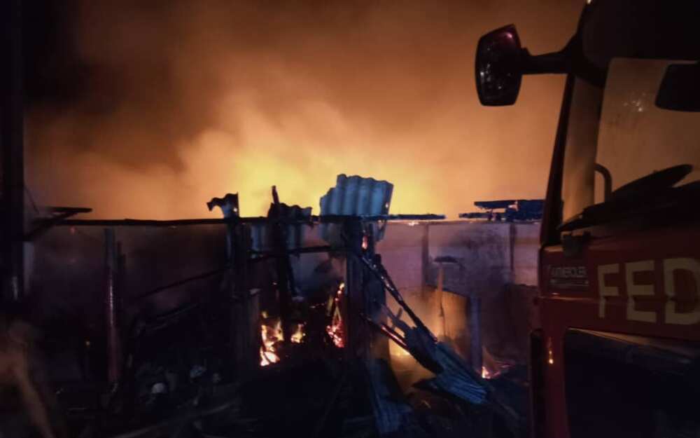 Tragedy averted as fire hits popular Olaleye market in Lagos
