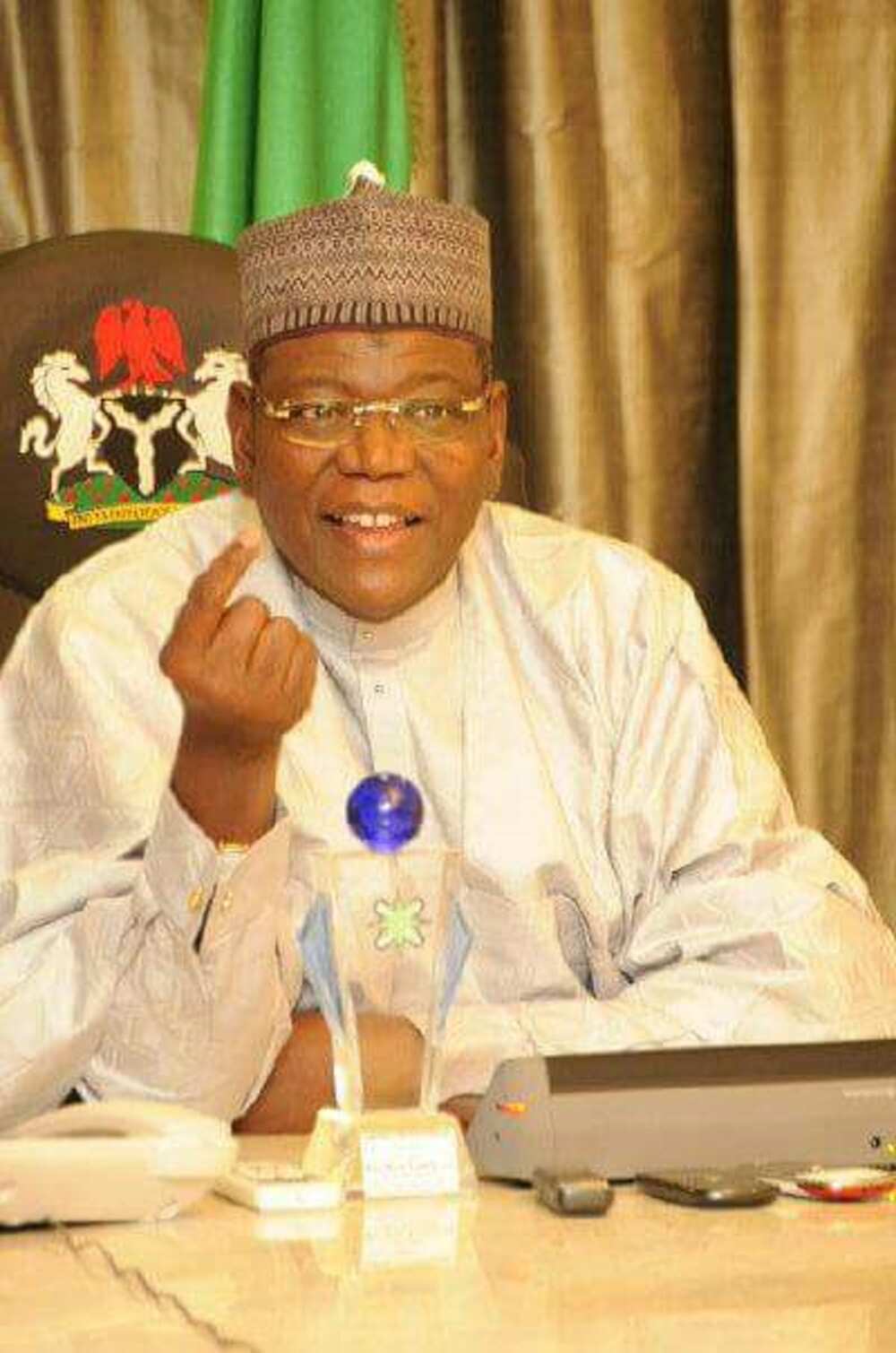 Babbar magana: Sule Lamido ya caccaki Osinbajo, Zulum da sauransu kan hasashen ɓallewar Nigeria Babbar magana: Sule Lamido ya caccaki Osinbajo, Zulum da sauransu kan hasashen ɓallewar Nigeria