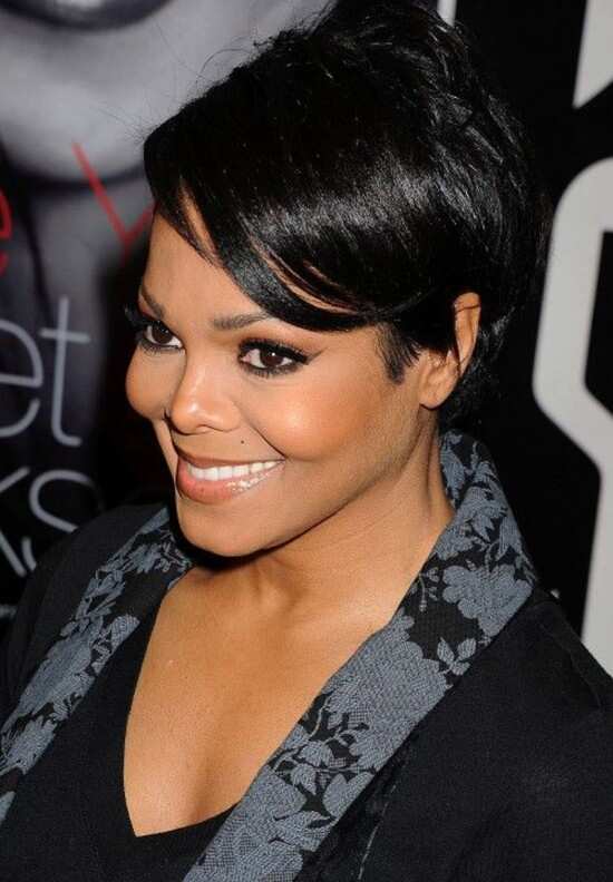 21 Best Short Hairstyles for Round Chubby Faces  Fashiondioxide