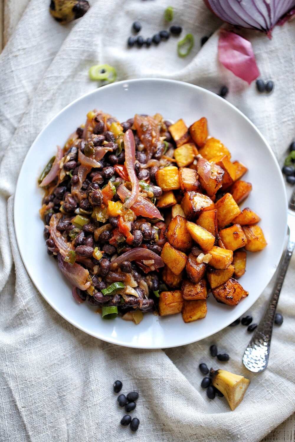 How to cook porridge beans with ripe plantain How to cook porridge beans with ripe plantain