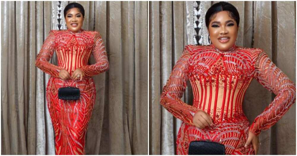 Nollyzone TV - Toyin Abraham Boobs Seen Falling Out Of Her Dress At The  Premiere Of Merry Men #nollyzone #nollywood #lifestyle #entertainment